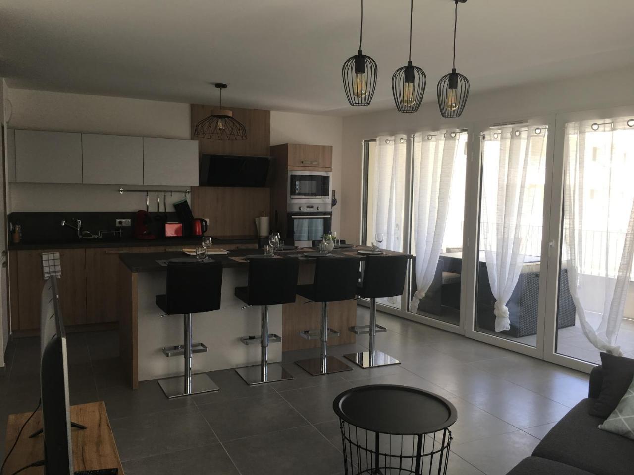 Relax In Apartment Annecy Bagian luar foto