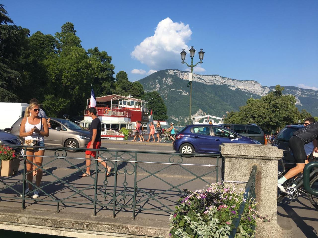 Relax In Apartment Annecy Bagian luar foto